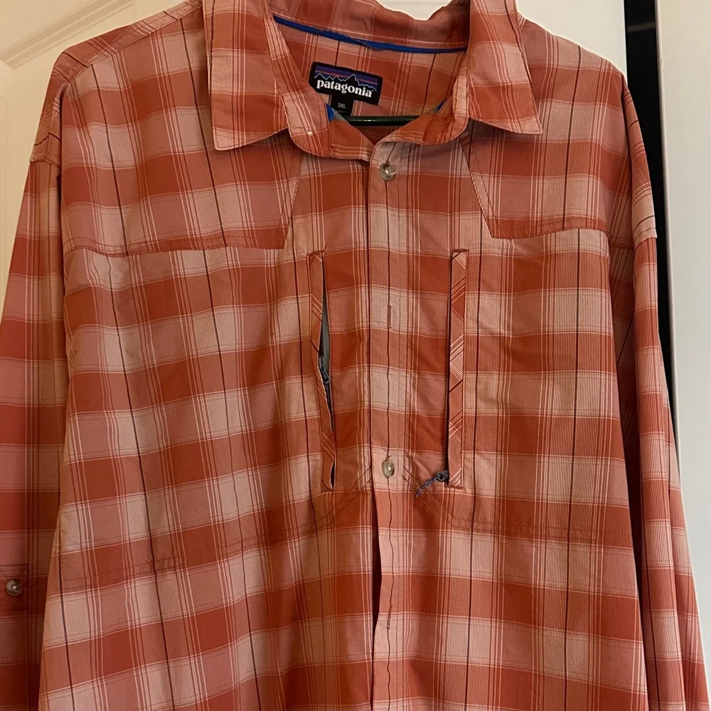 Patagonia Men's Casual Button Down Shirts - Coral and Mint - Picture 4 of 7